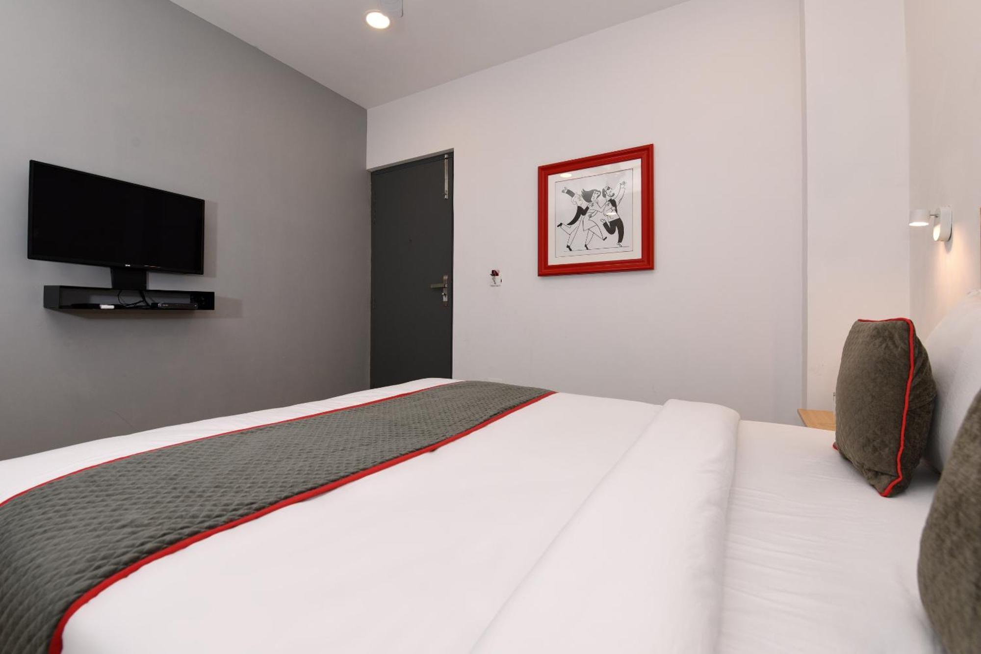 Townhouse Function Inn Near Chaudhary Charan Singh International Airport Lucknow Buitenkant foto