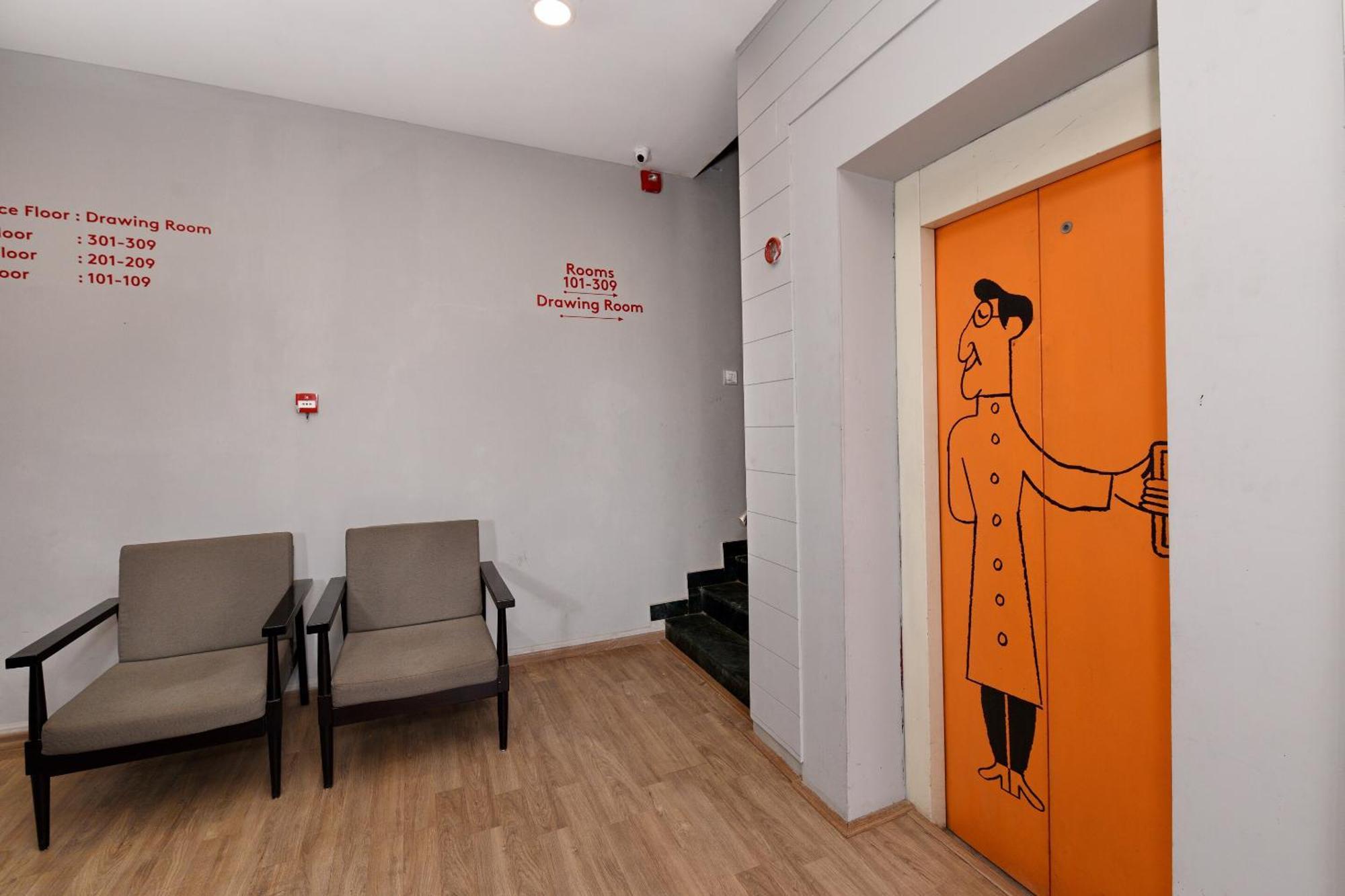 Townhouse Function Inn Near Chaudhary Charan Singh International Airport Lucknow Buitenkant foto