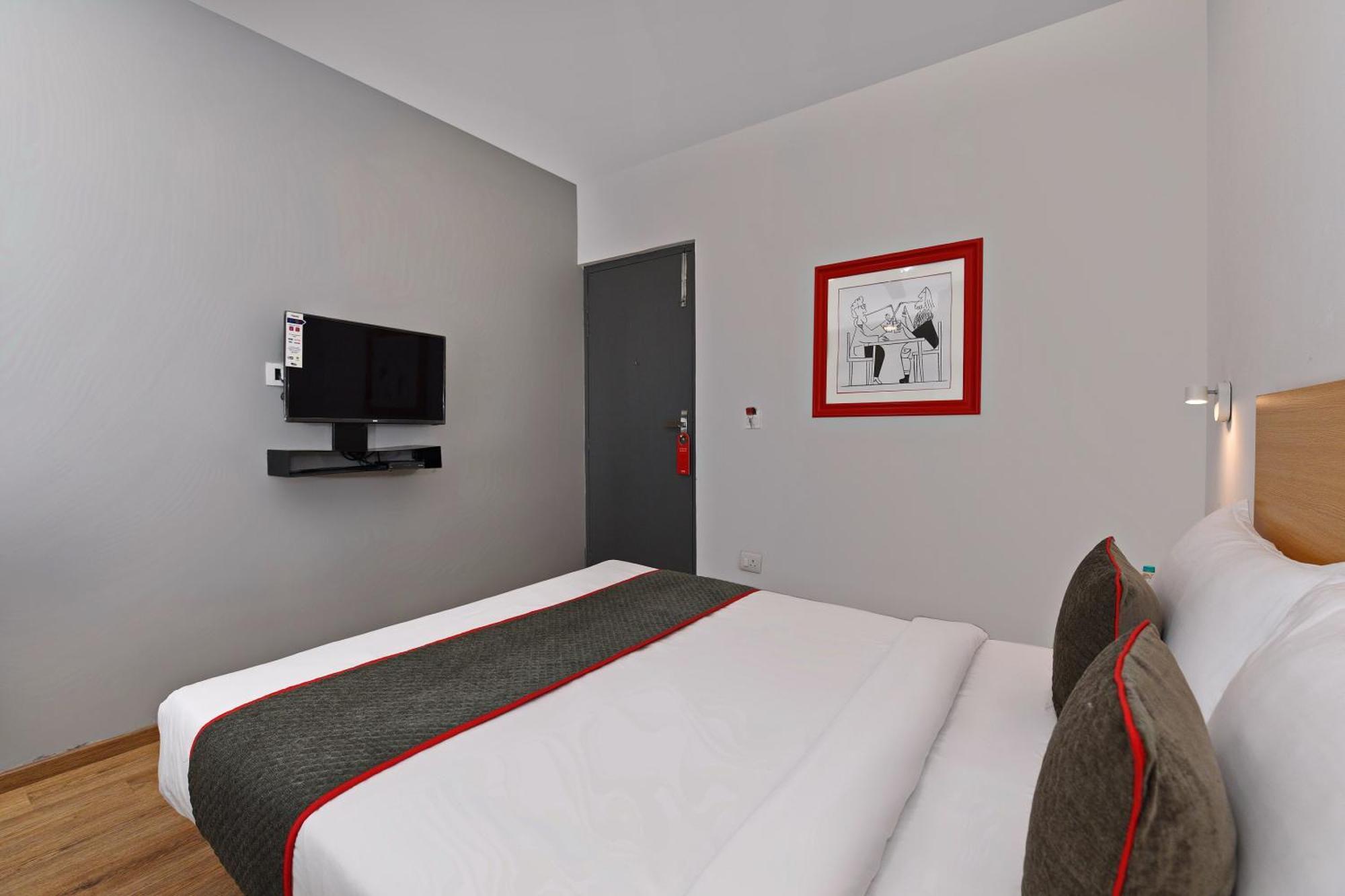 Townhouse Function Inn Near Chaudhary Charan Singh International Airport Lucknow Buitenkant foto