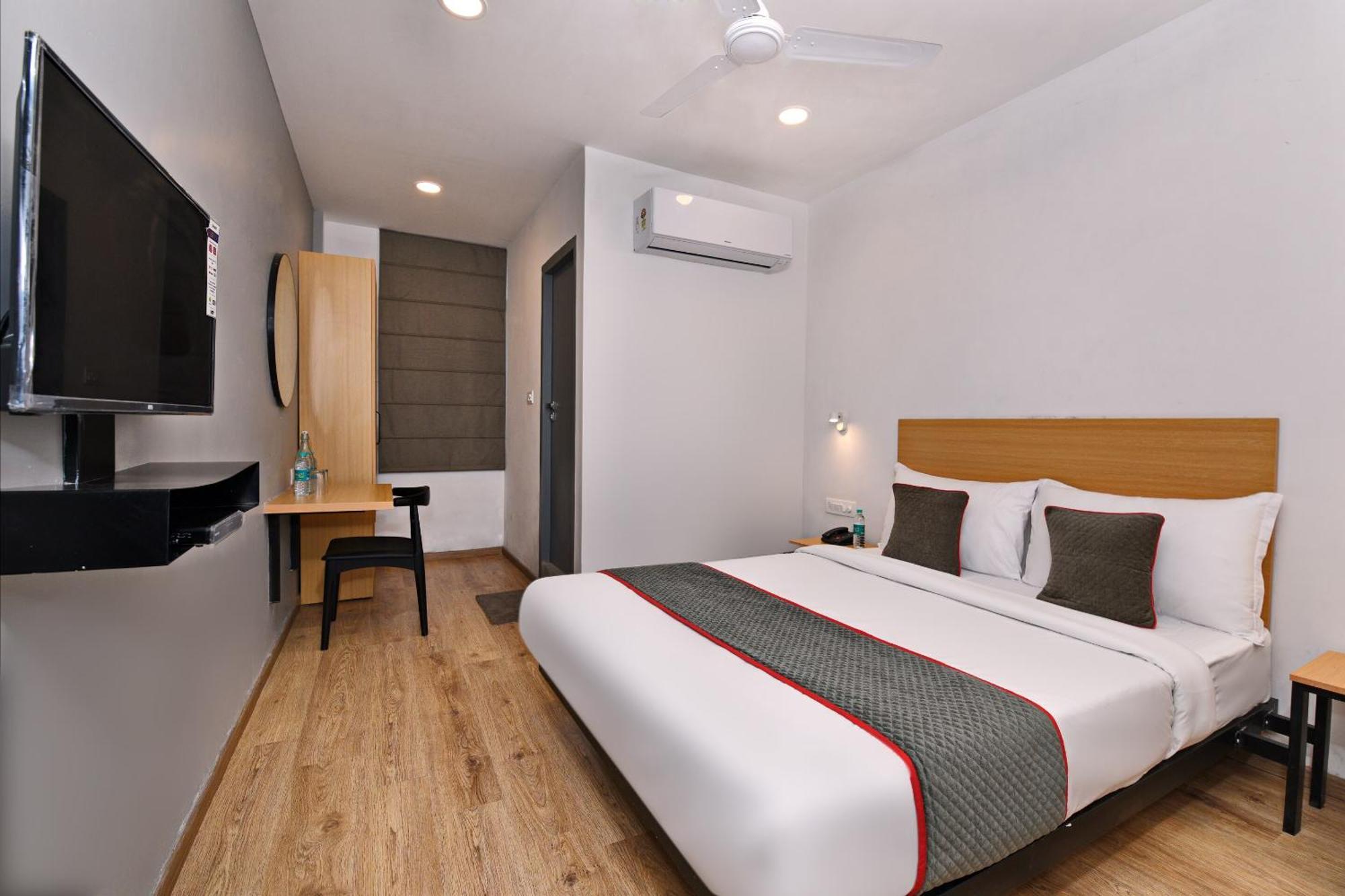 Townhouse Function Inn Near Chaudhary Charan Singh International Airport Lucknow Buitenkant foto
