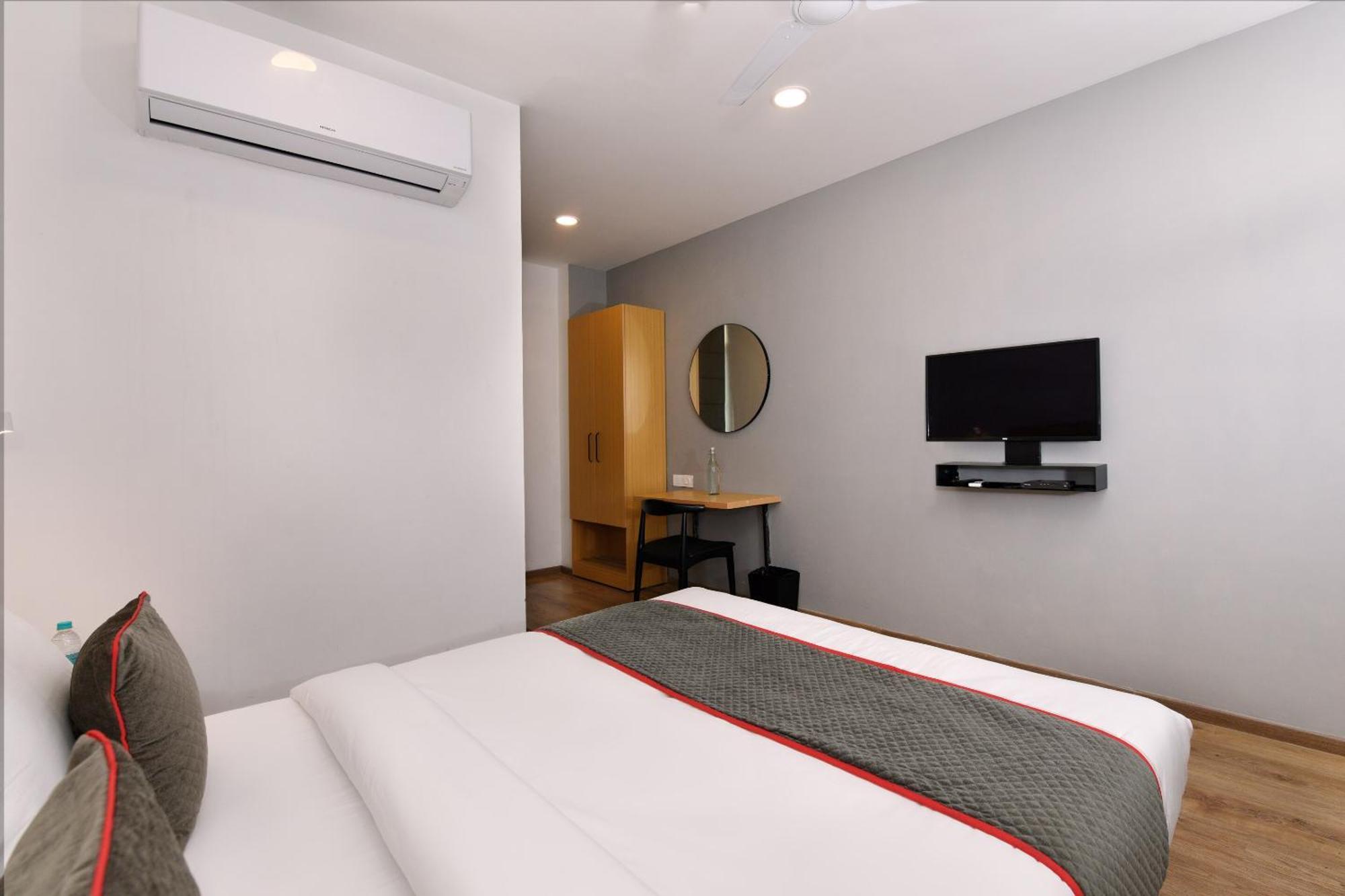 Townhouse Function Inn Near Chaudhary Charan Singh International Airport Lucknow Buitenkant foto